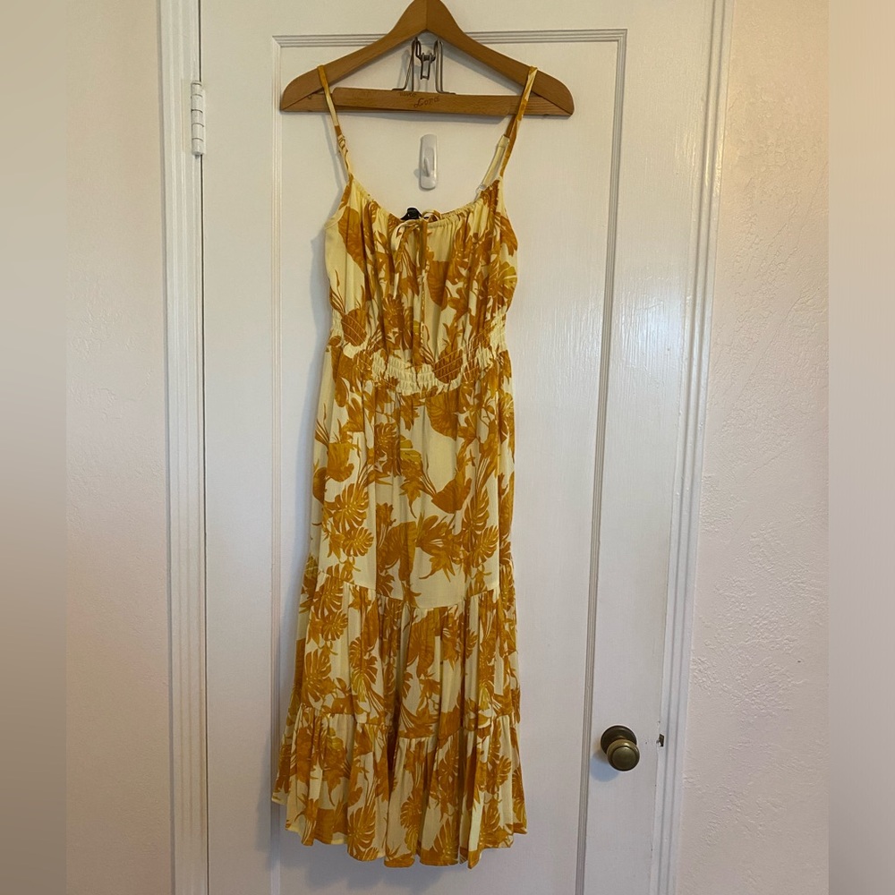 Banana Republic xxs petite Goldenrod tropical print, sleeveless, tie front, maxi